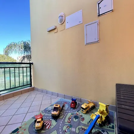 Kids Friendly With Pool By Homing Apartamento *