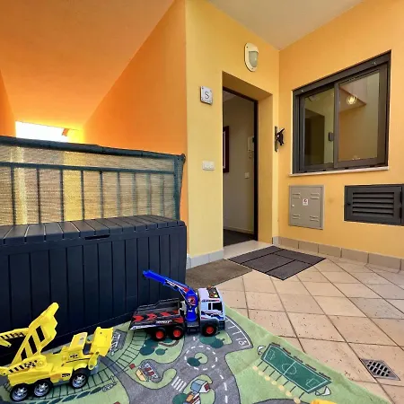 Διαμέρισμα Kids Friendly With Pool By Homing *
