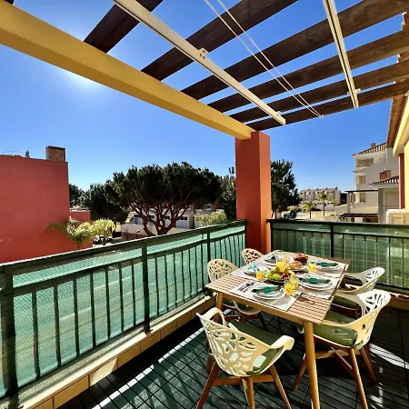 Διαμέρισμα Kids Friendly With Pool By Homing *