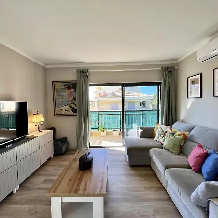 Διαμέρισμα Kids Friendly With Pool By Homing