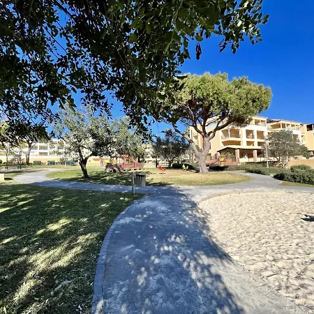 Kids Friendly With Pool By Homing Διαμέρισμα Βιλαμούρα